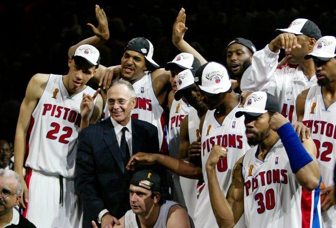 โครตทีมหักปากกาเซียน DETROIT PISTONS NBA CHAMPIONS 2004